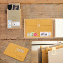 TRAVELER’S COMPANY Kraft Envelope with String – Medium – Brown